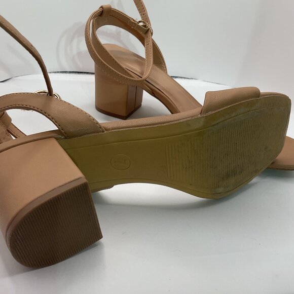 Womens Nude Block Heel Sandals Size 7  With Ankle Strap By Top Moda Square Toe - Picture 7 of 7